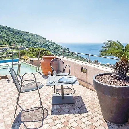 בית נופש Gallinara בורג'ו ורצי