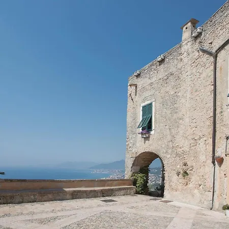 Gallinara בורג'ו ורצי